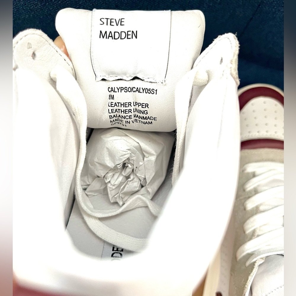 NEW Steve Madden Quality LEATHER Womens Sneakers Shoes White Burgundy size 6 - Picture 8 of 16